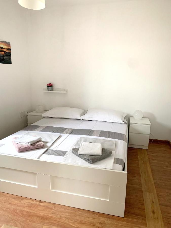 Apartments Cvijet Mora Sreser Bagian luar foto